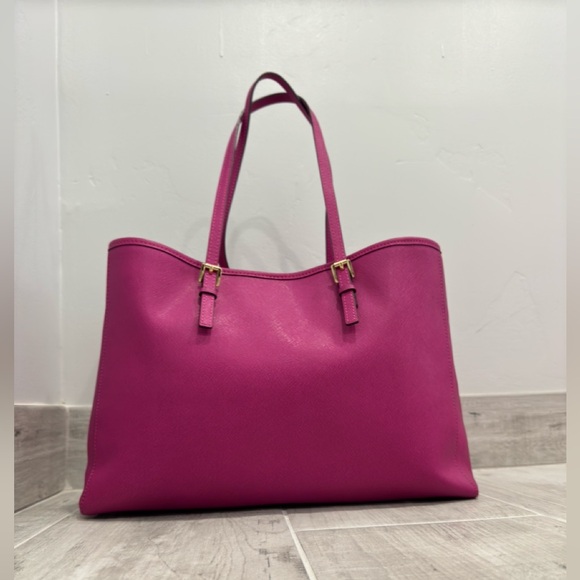 Michael Kors Fuschia Pink Purse - Picture 9 of 16